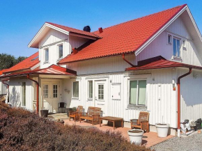 5 star holiday home in KL VEDAL, Klövedal